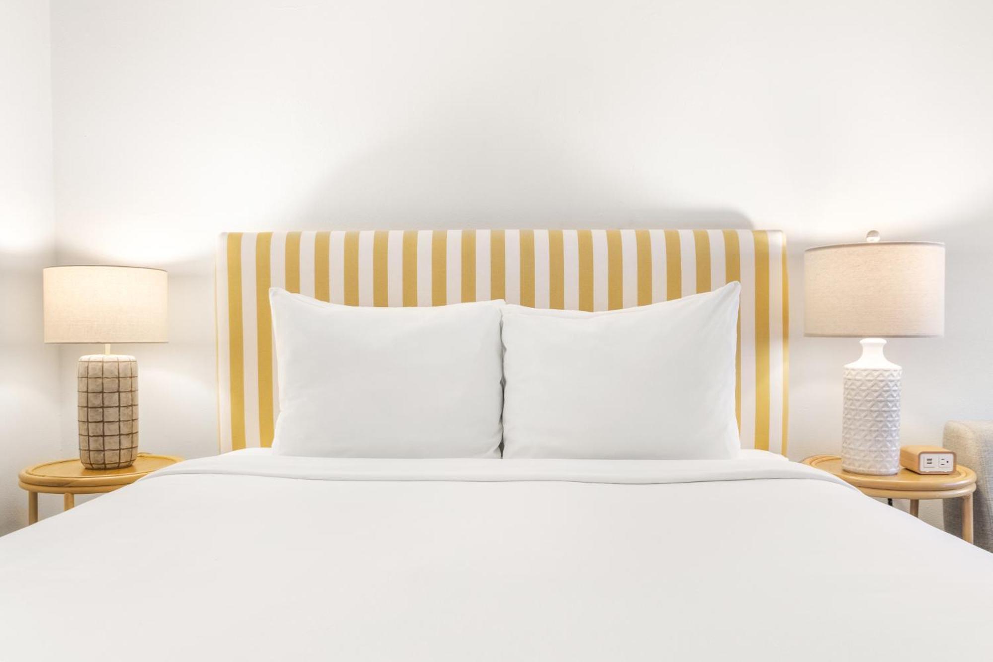 Aloha Fridays Hotel Miami Beach Room photo